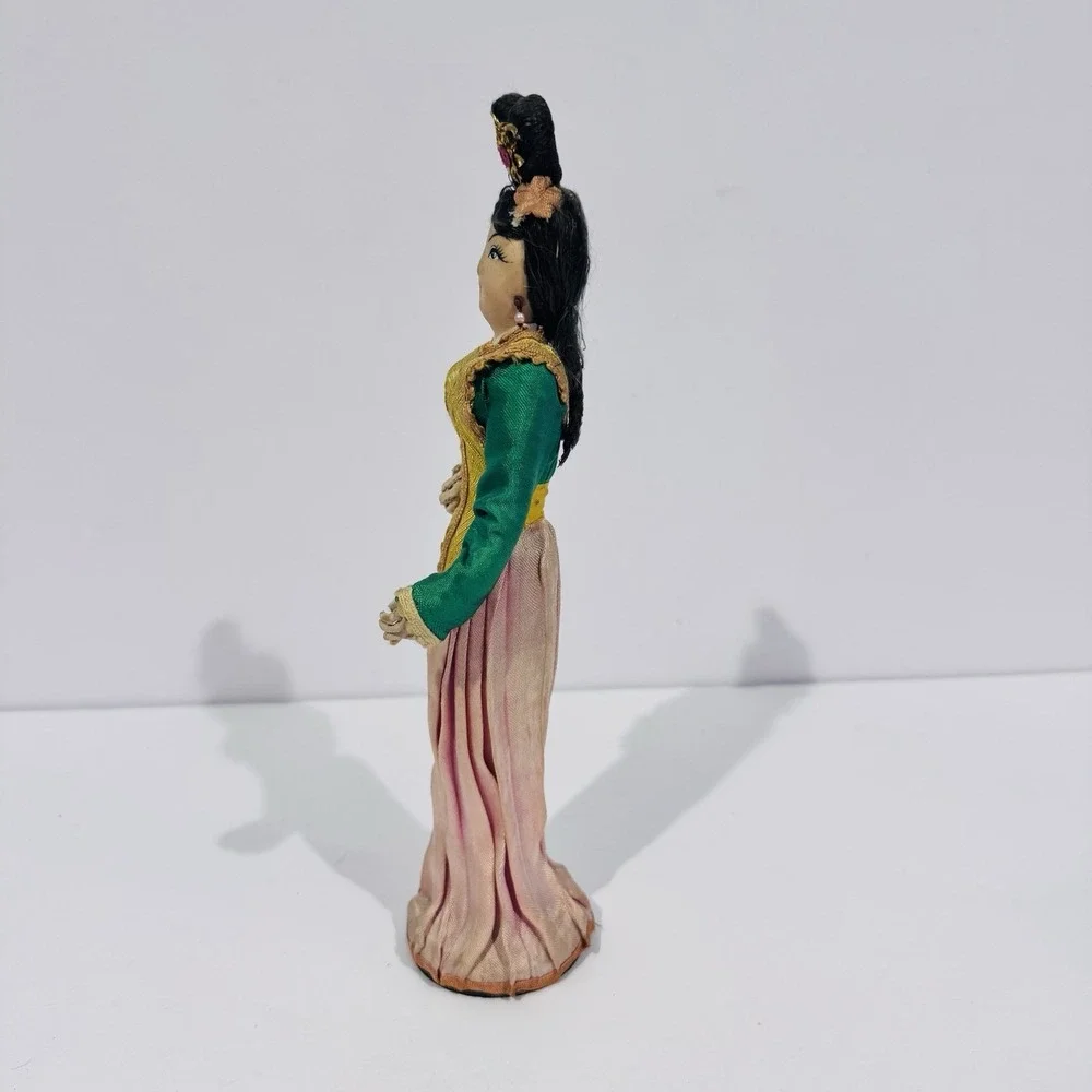 Vintage Asian Cloth Souvenir Doll With‎ Traditional Dress 10